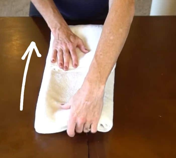 3 Practical Ways To Fold A Towel Like Pros Do - picture 2