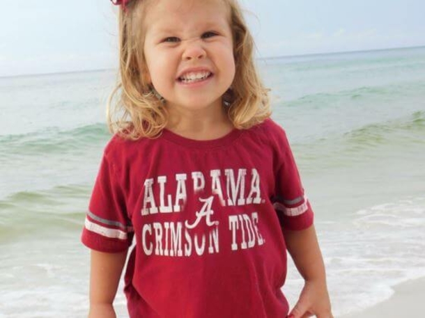 3-Year-Old Girl Drowns In Shocking Accident Outside Of Ice Cream Store. Suddenly, Her Mother Remembers Her Blanket - picture 2