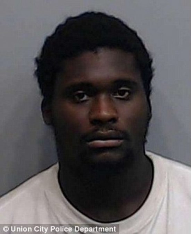 4 Men Brutally Attack Delivery Man, Didn't Recognize Who He Was Until It’s Too Late (Photos) - picture 7