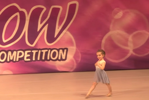 4-Year-Old Girl Gets Into Her Dance Routine. When She Starts, She Give A Perfomance Of A Lifetime - picture 2