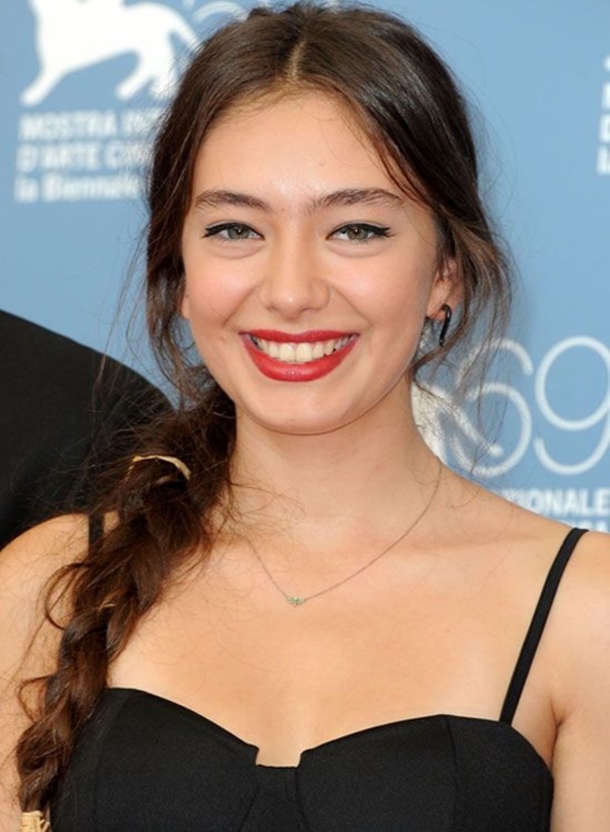 40 Cool & Amazing Hairstyles For Girls - picture 29
