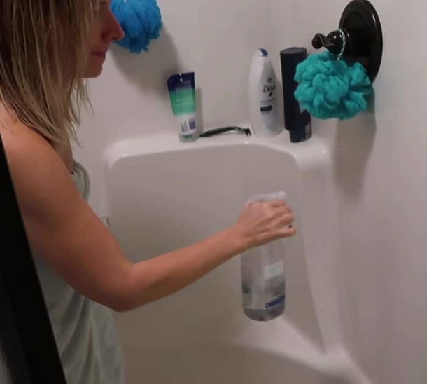 5 Smart Hacks For A Cleaner Bathroom - picture 2