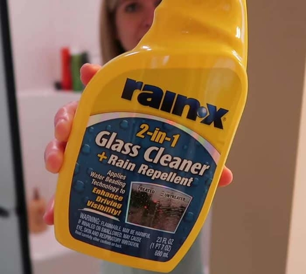 5 Smart Hacks For A Cleaner Bathroom - picture 3