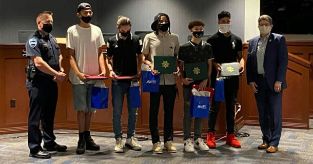 5 teen boys awarded medals of heroism after saving deputy from violent attack - picture 2