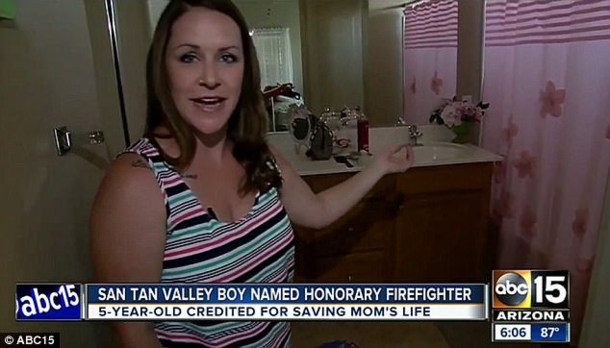 5-Year-Old boy, races to neighbor’s house with baby sister to ask for help after mom suffers seizure in the shower - picture 3