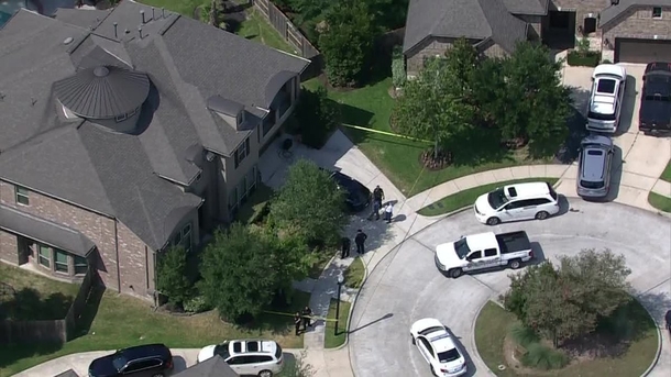 5-year-old dies after being left inside hot car when his Mother believed he was in the house, wow... - picture 3