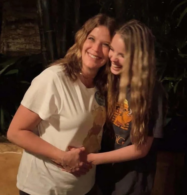 50-Year-Old Mother volunteers to be surrogate for her daughter who was struggling with infertility - picture 5