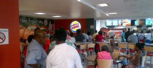 Man In Line At Burger King Decides To Teach Annoying Child & Mom A Lesson On Manners - picture 2
