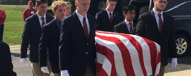 6 BOYS BECOME PALLBEARERS FOR COMPLETE STRANGERS, THE REASON IS JAW DROPPING - picture 2