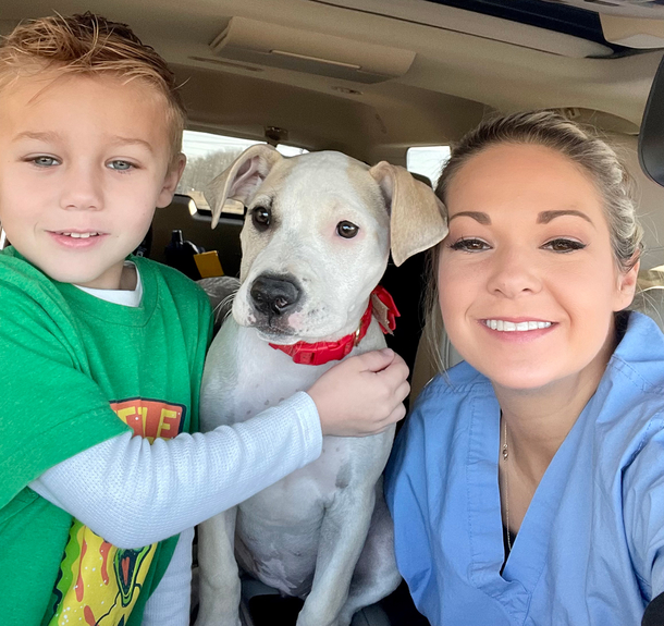 6-year-old boy leaves the sweetest note for his foster dog’s new family: ‘the best dog you could ask for’ - picture 2