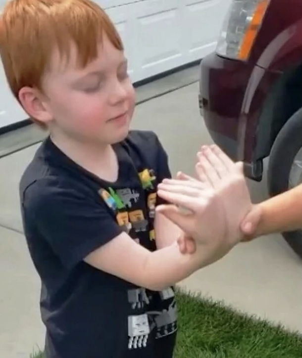 6-year-old boy saved his money for over a year to buy a puppy — his grandma’s surprise brought him to tears - picture 2
