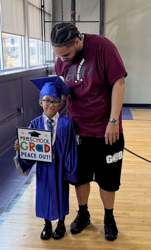 6-Year-Old Kid Who Lost His Mother Honors Her In A Beautiful Way In His Graduation Speech - picture 2