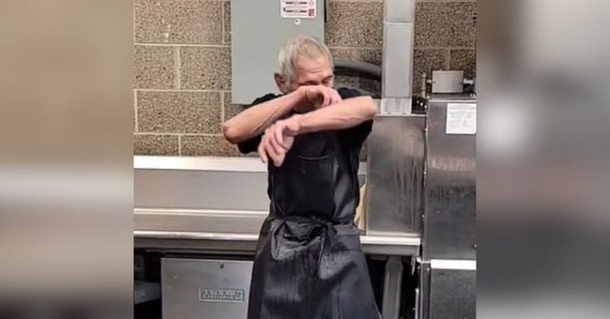 64-Yr-Old Veteran Cries When Coworkers Surprise Him With A Birthday Cake - picture 2