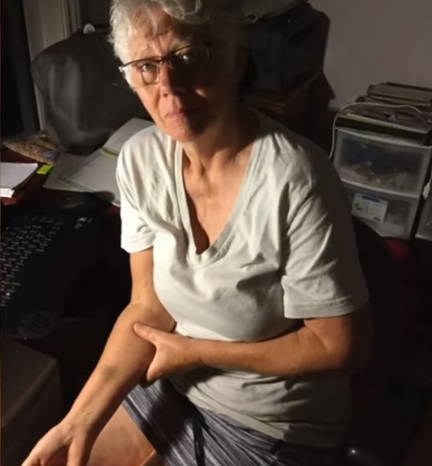 71-Year-Old Grandma Thrown Off Plane, Airline’s Reason Has Everyone Angry - picture 5