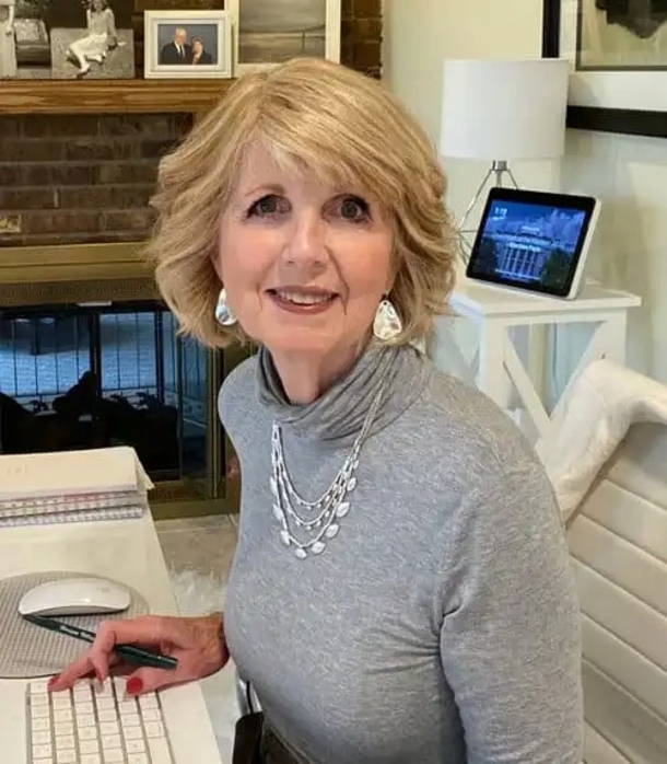 76-Year-Old Fashion Blogger Defies Stereotypes and Gains Popularity on Social Media - picture 2
