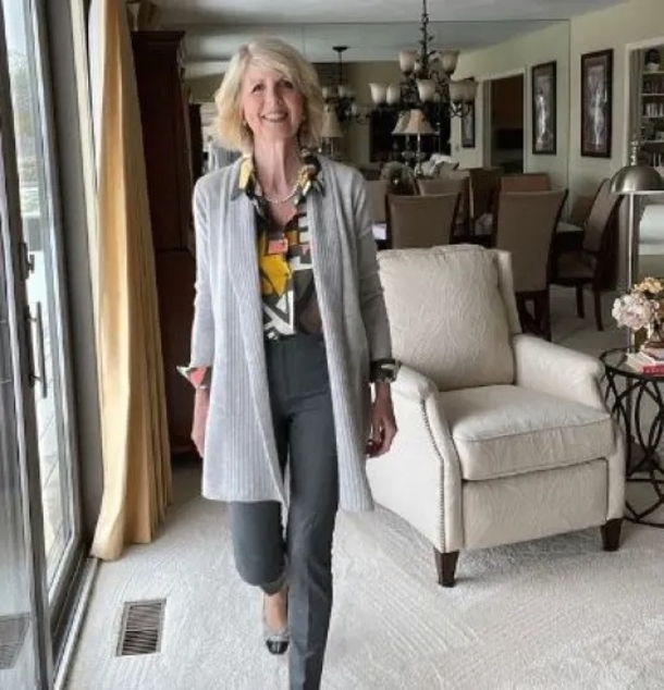 76-Year-Old Fashion Blogger Defies Stereotypes and Gains Popularity on Social Media - picture 3