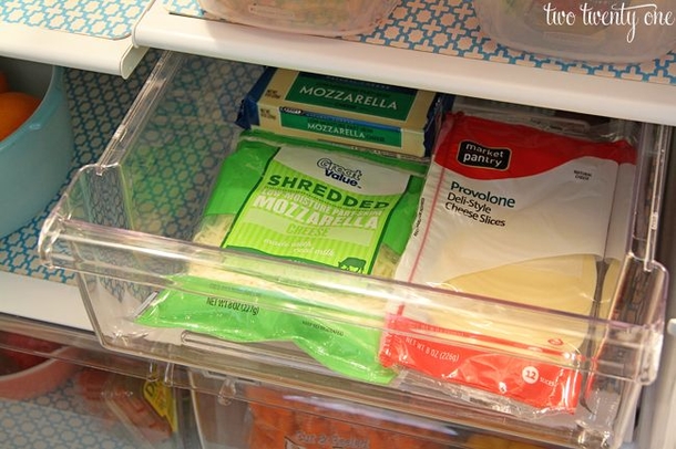 8 shocking ways to clean your refrigerator you probably wish you knew sooner - picture 4