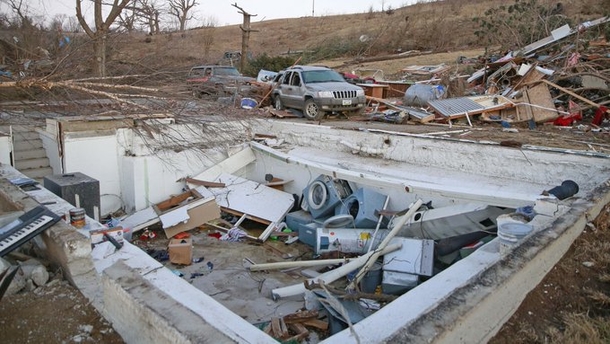 8-year-old boy, loses his father, younger siblings, and grandmother in worst tornado to hit Iowa in 14 years - picture 2