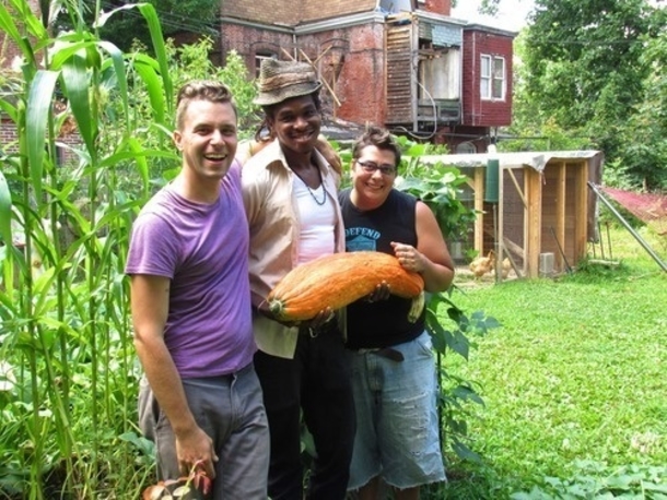 800 Year Old Seeds Are Planted In This Garden. What Grows Is Incredible - picture 8
