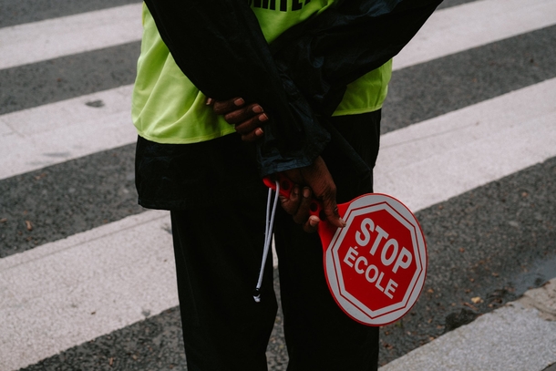 87-year-old crossing guard goes into retirement after 55 years of service – gets a heartfelt surprise - picture 2