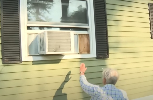 87-Year-Old Dials 911 After Her Home Is Invaded — But Not Before Feeding Him - picture 4