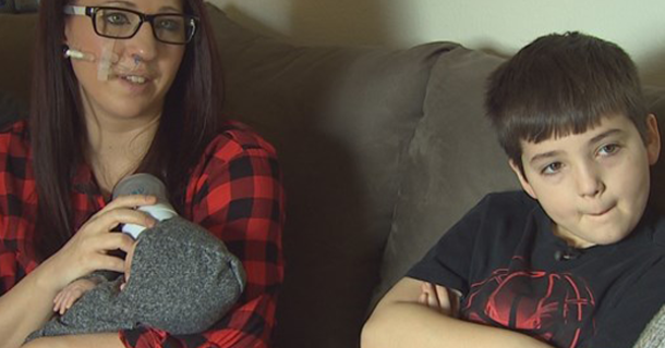 9-YEAR-OLD BOY REFUSES TO LISTEN TO MOM. THEN HE PUTS ON HIS SHOES AND FORCES HER INTO THE CAR - picture 2