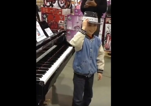 9-Year-Old Wows Shoppers With Epic Performance While His Parents Are Shopping At Costco (Video) - picture 2