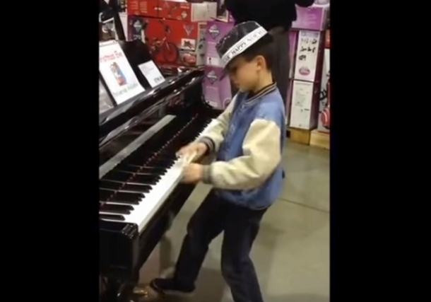 9-Year-Old Wows Shoppers With Epic Performance While His Parents Are Shopping At Costco (Video) - picture 3