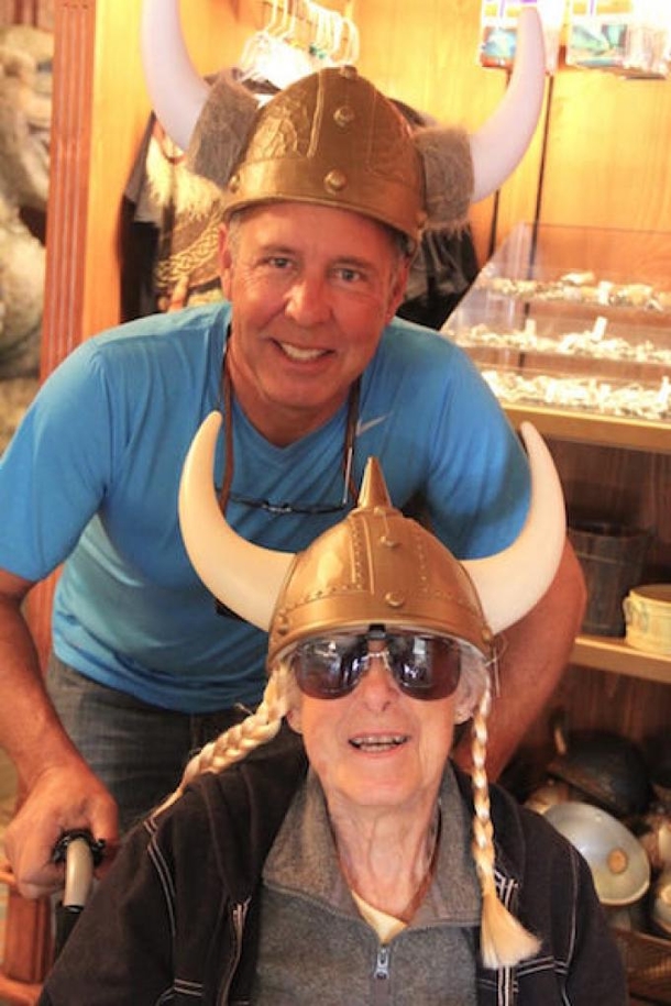 90-Year-Old Woman Diagnosed With Cancer, Refuses Chemo To Do This - picture 5