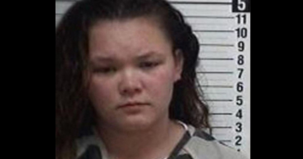 911 Was Called When A Baby Was Seen Alone Inside  Car. Cops Shocked To Learn What The Mom Was Doing... - picture 2