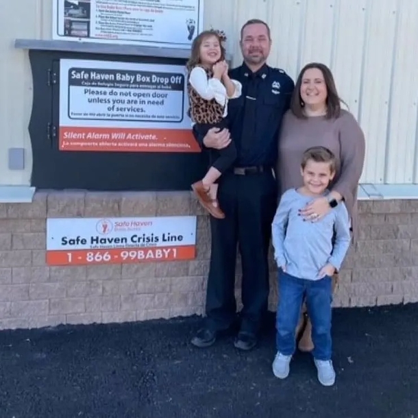 A couple in Indiana adopts a girl who was abandoned as a baby and left in a baby box. - picture 6