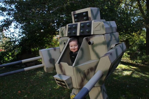 A Dad Made This Incredible Halloween Costume So He Could Carry His Baby With Him In Style - picture 2