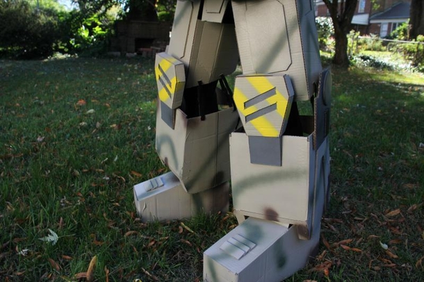 A Dad Made This Incredible Halloween Costume So He Could Carry His Baby With Him In Style - picture 6