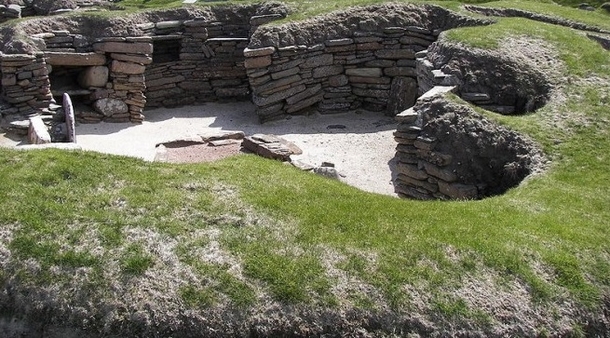 A Farmer Sees A Ditch But When He Looks Closer, It Turns Out To Be Something Amazing - picture 7