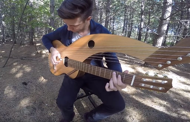 A Guitarist's Rendition Of 'Sound Of Silence' On His ​18-String Guitar Is Jaw Dropping - picture 3