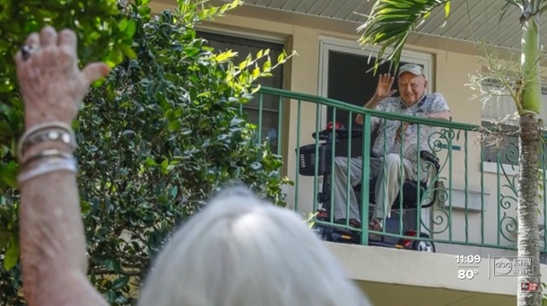 A Husband, 90, wears PPE from top to bottom to say final goodbyes to wife of almost 30 years - picture 3
