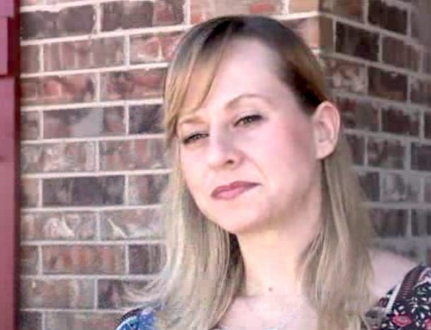 A Little Girl Kept Offering Her Daughter Candy And Then Mom Realizes Something Shocking - picture 4