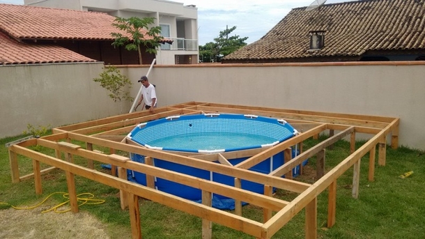 A Man Couldn't Afford An Expensive Pool, What He Builds In His Backyard Is Simply Genius! - picture 4
