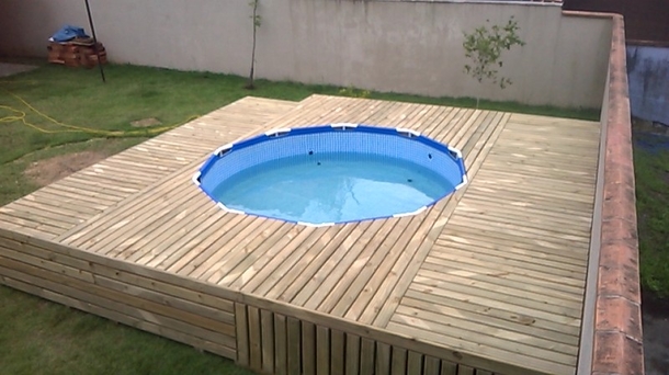 A Man Couldn't Afford An Expensive Pool, What He Builds In His Backyard Is Simply Genius! - picture 7