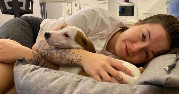A Ukrainian volunteer dies as she was delivering supplies to a dog shelter that was without food for 3 days - picture 3