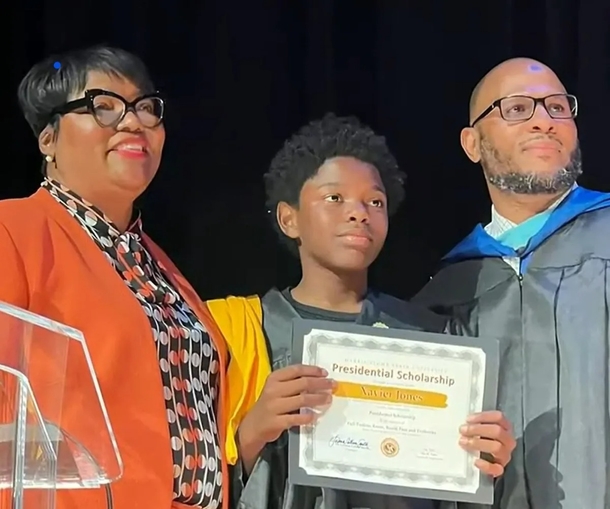 After boy walks 6 miles to graduation, he was gifted a new bike, and his family was given a minivan - picture 6