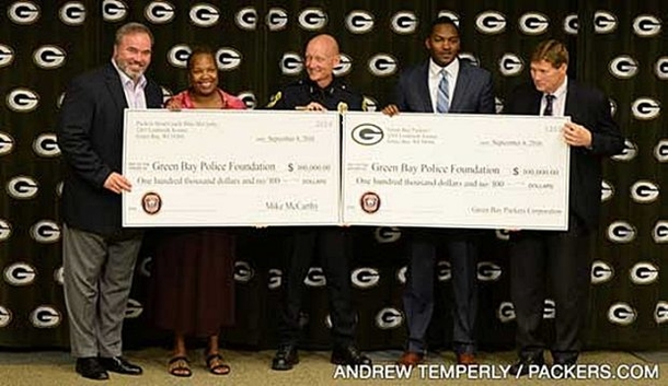 After NFL Players Protest Cops, One Coach’s Surprise Slaps Satisfaction Off Their Faces - picture 3