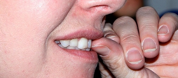 After Reading The Hazards And Adverse Effects Of Nail Biting You Will Never Bite Your Nails Again - picture 3