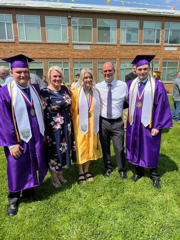 After struggling as premature babies, triplets have now graduated as co-valedictorians and salutatorian - picture 7