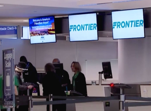 Airline Won't Allow Dad And Newborn On Flight. Elderly Woman Tells Him ‘You’re Coming With Me’ - picture 2
