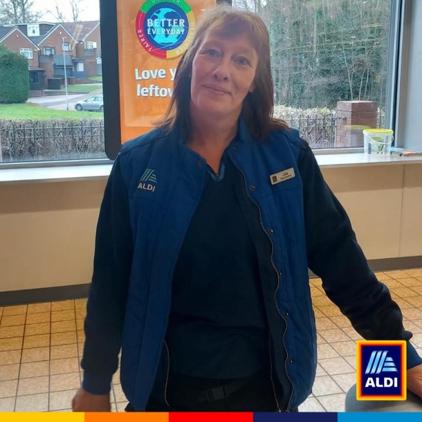Aldi Employee's Kindness Brings Tears of Gratitude to Customer in Need - picture 2
