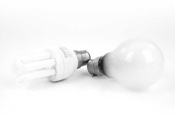 ALERT: If You Have These Popular LIGHT BULBS In Your Home- REMOVE THEM IMMEDIATELY… Your Family Is In DANGER - picture 2