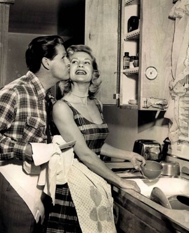 All Wives Were Expected To Follow These Rules & Regulations In The 1950s - picture 8