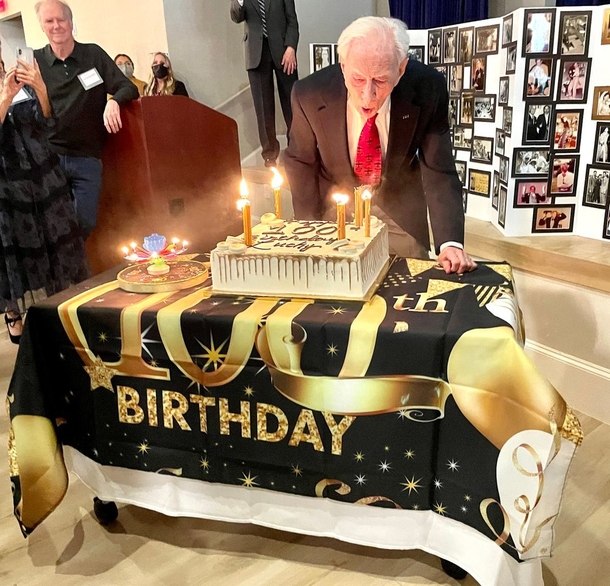 An Air Force veteran & the last surviving member of WWII bombing group, celebrates his 100th birthday - picture 2