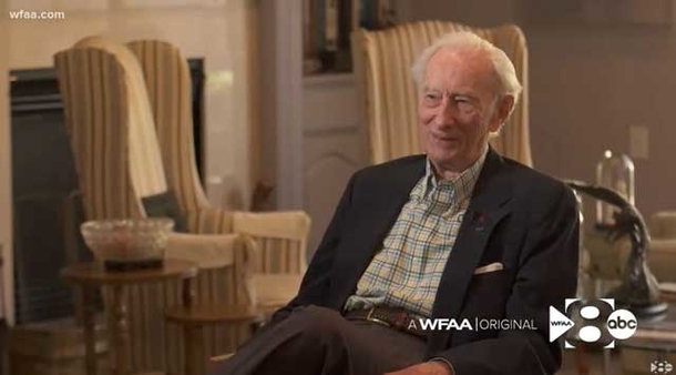An Air Force veteran & the last surviving member of WWII bombing group, celebrates his 100th birthday - picture 3